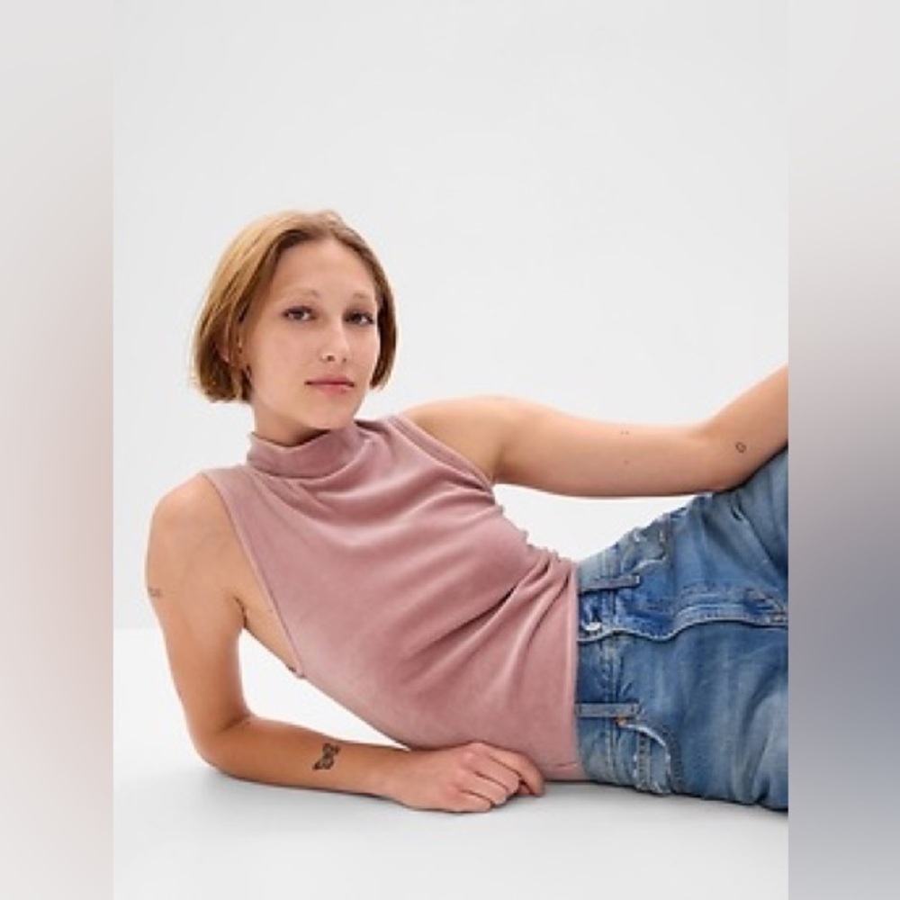 GAP NWT Mockneck Velour Bodysuit